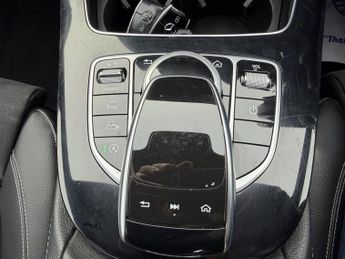 Mercedes-Benz E Class 2.0 E200d AMG Line Saloon 4dr Diesel G-Tronic+ Euro 6 (s/s) (150