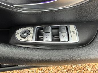 Mercedes-Benz E Class 2.0 E200d AMG Line Saloon 4dr Diesel G-Tronic+ Euro 6 (s/s) (150