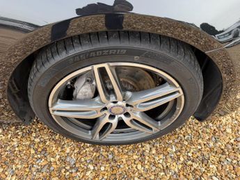 Mercedes-Benz E Class 2.0 E200d AMG Line Saloon 4dr Diesel G-Tronic+ Euro 6 (s/s) (150