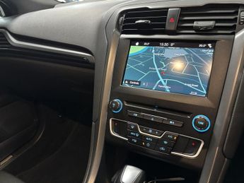 Ford Mondeo 2.0 TDCi ST-Line Hatchback 5dr Diesel Powershift Euro 6 (s/s) (1