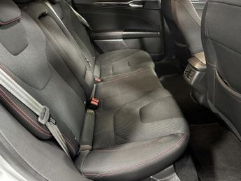 Ford Mondeo 2.0 TDCi ST-Line Hatchback 5dr Diesel Powershift Euro 6 (s/s) (1