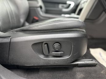 Land Rover Discovery Sport 2.0 TD4 HSE Black SUV 5dr Diesel Auto 4WD Euro 6 (s/s) (180 ps)