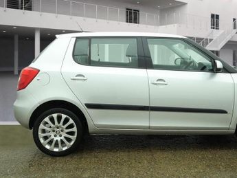 Skoda Fabia 1.2 TSI Elegance Hatchback 5dr Petrol DSG Euro 5 (105 ps)