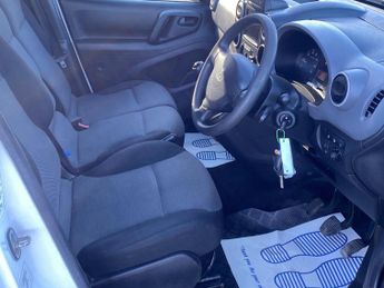 Peugeot Partner 1.6 BlueHDi 854 Professional Panel Van 5dr Diesel Manual L1 (112