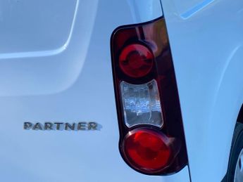 Peugeot Partner 1.6 BlueHDi 854 Professional Panel Van 5dr Diesel Manual L1 (112