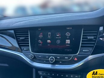 Vauxhall Astra 1.4i Turbo Elite Nav Hatchback 5dr Petrol Auto Euro 6 (s/s) (150