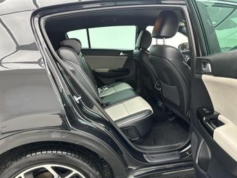 Kia Sportage 1.6 CRDi MHEV GT-Line SUV 5dr Diesel Hybrid DCT AWD Euro 6 (s/s)