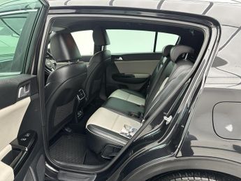 Kia Sportage 1.6 CRDi MHEV GT-Line SUV 5dr Diesel Hybrid DCT AWD Euro 6 (s/s)