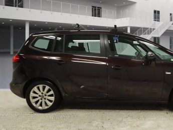 Vauxhall Zafira Tourer 1.4i Turbo Design MPV 5dr Petrol Manual Euro 6 (140 ps)