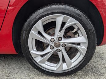 Vauxhall Astra 1.6 CDTi BlueInjection SRi Hatchback 5dr Diesel Auto Euro 6 (136