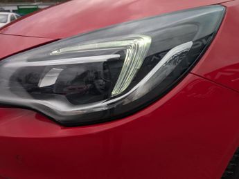 Vauxhall Astra 1.6 CDTi BlueInjection SRi Hatchback 5dr Diesel Auto Euro 6 (136