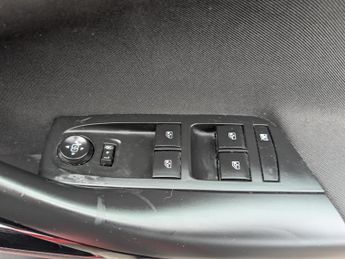 Vauxhall Astra 1.6 CDTi BlueInjection SRi Hatchback 5dr Diesel Auto Euro 6 (136