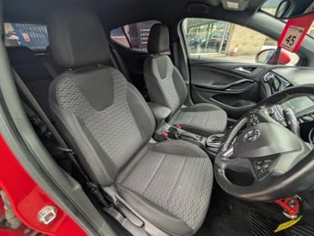 Vauxhall Astra 1.6 CDTi BlueInjection SRi Hatchback 5dr Diesel Auto Euro 6 (136