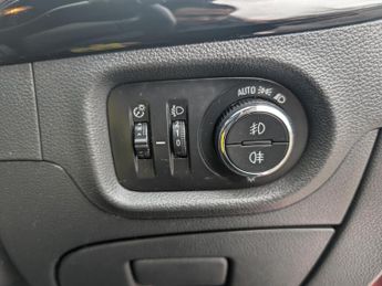 Vauxhall Astra 1.6 CDTi BlueInjection SRi Hatchback 5dr Diesel Auto Euro 6 (136