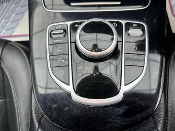 Mercedes-Benz E Class 2.0 E220d SE Saloon 4dr Diesel G-Tronic+ Euro 6 (s/s) (194 ps)