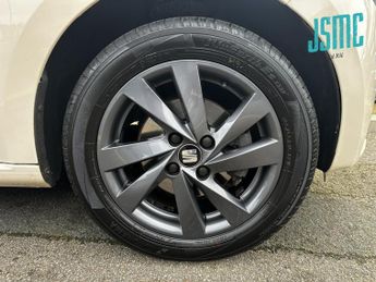 SEAT Mii 1.0 12v by MANGO Hatchback 3dr Petrol Manual Euro 5 (75 ps)