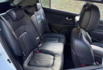 Kia Sportage 2.0 CRDi KX-3 SUV 5dr Diesel Auto AWD Euro 5 (134 bhp)