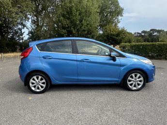 Ford Fiesta 1.4 Zetec Hatchback 5dr Petrol Automatic (154 g/km, 94 bhp)