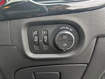 Vauxhall Astra 1.6i Turbo SRi Hatchback 5dr Petrol Manual Euro 6 (s/s) (200 ps)