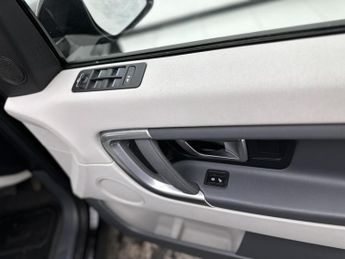 Land Rover Discovery Sport 2.0 TD4 SE Tech SUV 5dr Diesel Auto 4WD Euro 6 (s/s) (180 ps)