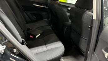 Toyota Auris 1.6 V-Matic TR Hatchback 5dr Petrol MultiMode Euro 5 (132 ps)