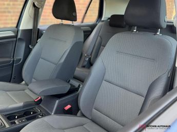 Volkswagen Golf 1.6 TDI BlueMotion Tech Match Hatchback 5dr Diesel DSG Euro 5 (s