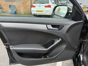 Audi A4 Avant 2.0 TDI SE Technik Estate 5dr Diesel Multitronic Euro 5 (s/s) (1
