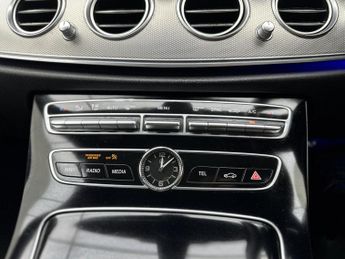 Mercedes-Benz E Class 2.0 E220d AMG Line Saloon 4dr Diesel G-Tronic+ Euro 6 (s/s) (194