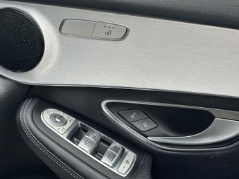 Mercedes-Benz GLC 2.1 GLC220d AMG Line SUV 5dr Diesel G-Tronic 4MATIC Euro 6 (s/s)