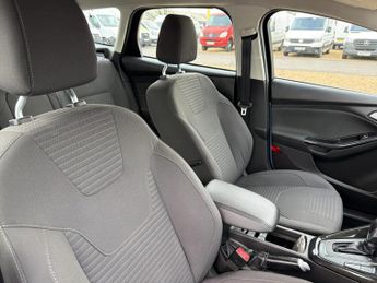 Ford Focus 1.0T EcoBoost Titanium Estate 5dr Petrol Auto Euro 6 (s/s) (125 