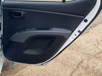 Hyundai i10 1.2 Active Hatchback 5dr Petrol Auto Euro 5 (85 bhp)