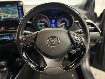 Toyota C-HR 1.8 VVT-h Excel SUV 5dr Petrol Hybrid CVT Euro 6 (s/s) (122 ps)
