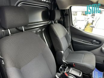 Nissan e-NV200 40kWh Acenta Panel Van 5dr Electric Auto SWB (Quick Charge) (109