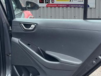 Hyundai IONIQ 1.6 h-GDi SE Hatchback 5dr Petrol Hybrid DCT Euro 6 (s/s) (141 p