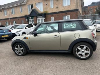 MINI Hatch 1.6 Cooper Hatchback 3dr Petrol Steptronic Euro 4 (120 ps)