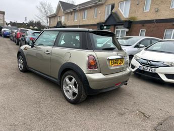 MINI Hatch 1.6 Cooper Hatchback 3dr Petrol Steptronic Euro 4 (120 ps)