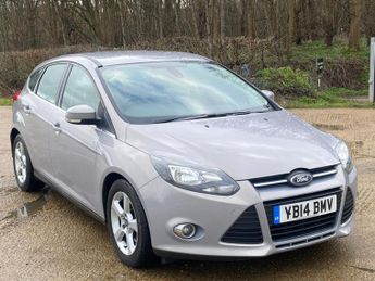 Ford Focus 1.6 TDCi Zetec Navigator Hatchback 5dr Diesel Manual Euro 5 (s/s