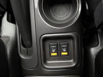 Nissan Juke 1.6 Tekna SUV 5dr Petrol XTRON Euro 6 (117 ps)