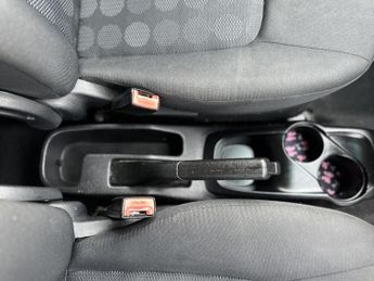 Hyundai i10 1.2 Comfort Hatchback 5dr Petrol Auto Euro 4 (77 bhp)