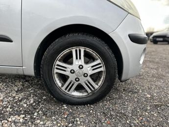 Hyundai i10 1.2 Comfort Hatchback 5dr Petrol Auto Euro 4 (77 bhp)