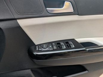 Kia Sportage 1.6 CRDi MHEV GT-Line SUV 5dr Diesel Hybrid DCT AWD Euro 6 (s/s)