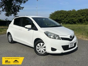 Toyota Yaris USED TOYOTA VITZ 1.3 Automatic Petrol White 5dr READY TO GO . JA