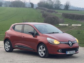 Renault Clio 0.9 TCe Dynamique MediaNav Hatchback 5dr Petrol Manual Euro 5 (s