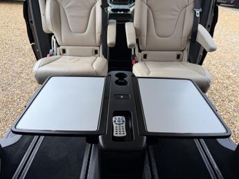 Mercedes-Benz V Class 2.0 V300d Sport MPV 5dr Diesel G-Tronic+ Euro 6 (s/s) XLWB (239 