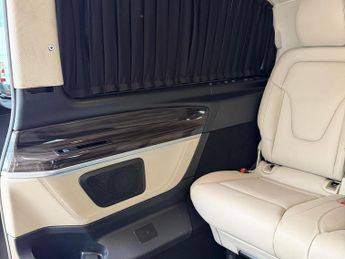Mercedes-Benz V Class 2.0 V300d Sport MPV 5dr Diesel G-Tronic+ Euro 6 (s/s) XLWB (239 