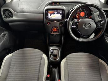 Toyota AYGO 1.0 VVT-i x-trend Funroof 5dr Petrol x-shift Euro 6 (71 ps)