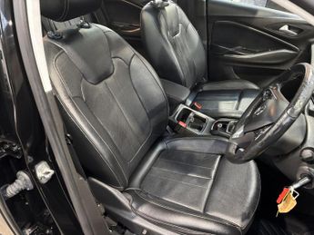 Vauxhall Grandland X 1.2 Turbo Elite Nav SUV 5dr Petrol Manual 6Spd Euro 6 (s/s) (130