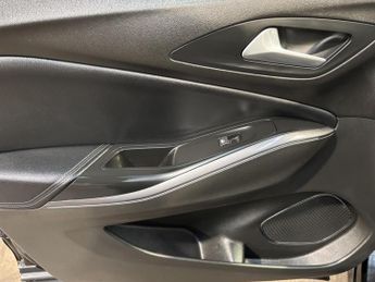 Vauxhall Grandland X 1.2 Turbo Elite Nav SUV 5dr Petrol Manual 6Spd Euro 6 (s/s) (130