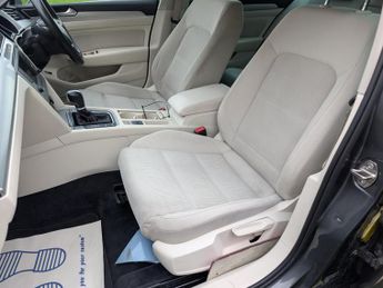 Volkswagen Passat 2.0 TDI BlueMotion Tech SE Business Saloon 4dr Diesel DSG Euro 6