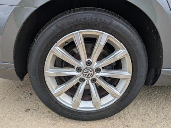 Volkswagen Passat 2.0 TDI BlueMotion Tech SE Business Saloon 4dr Diesel DSG Euro 6